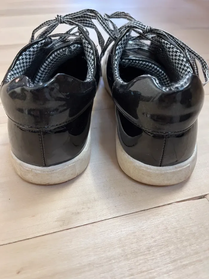 Sneakers vernis - photo numéro 4