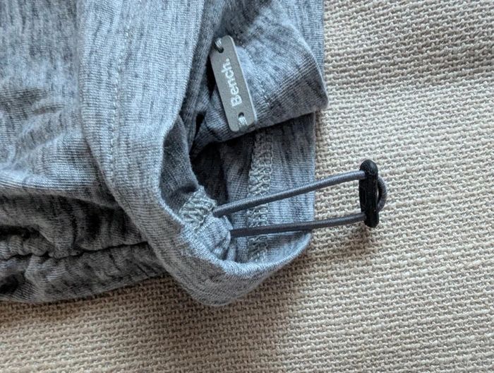Jupe Bench neuve - photo numéro 7