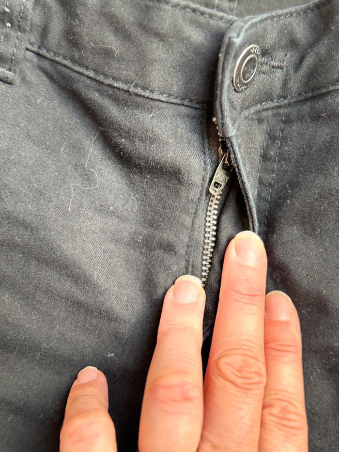 Jean noir 38 la halle - photo numéro 9