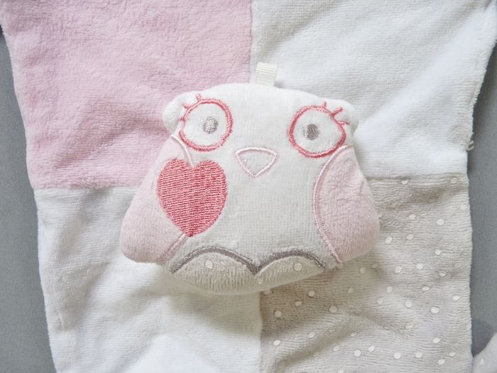 Doudou chouette hibou carré plat velours rose blanc cœur Siplec Leclerc 18 cm - photo numéro 2