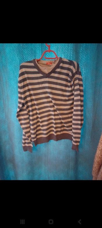 Lot pull tisaia taille L