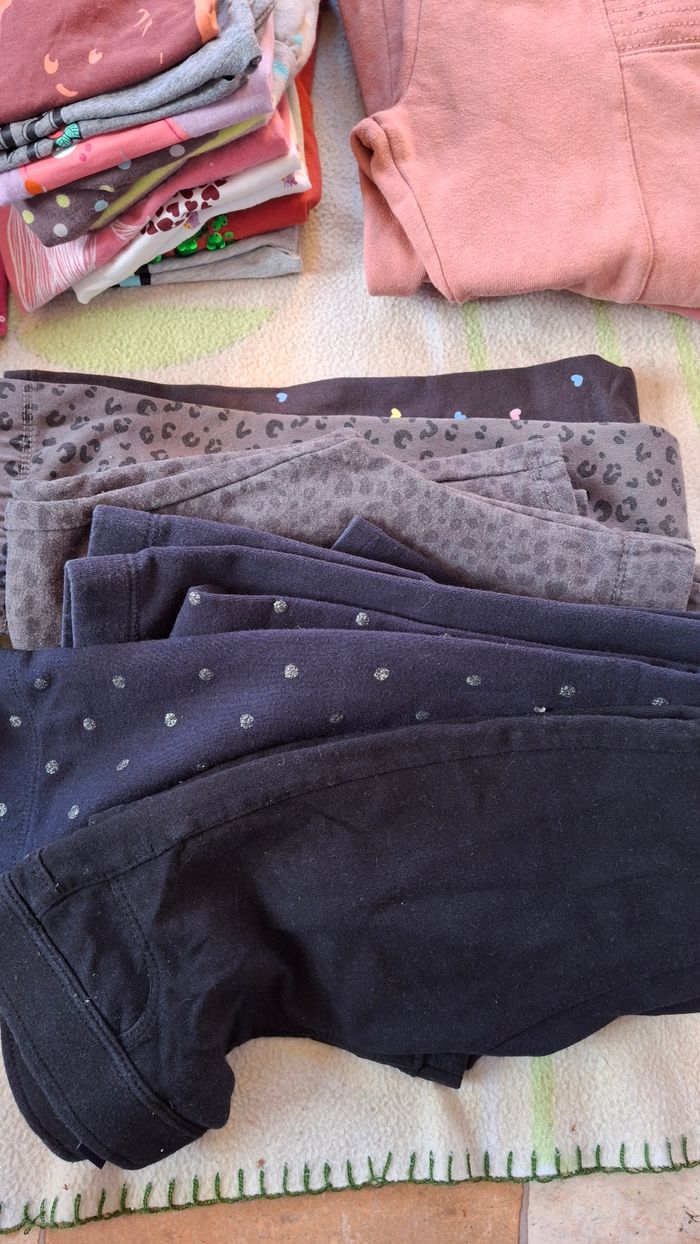 Lot vêtements fille 5ans - photo numéro 3