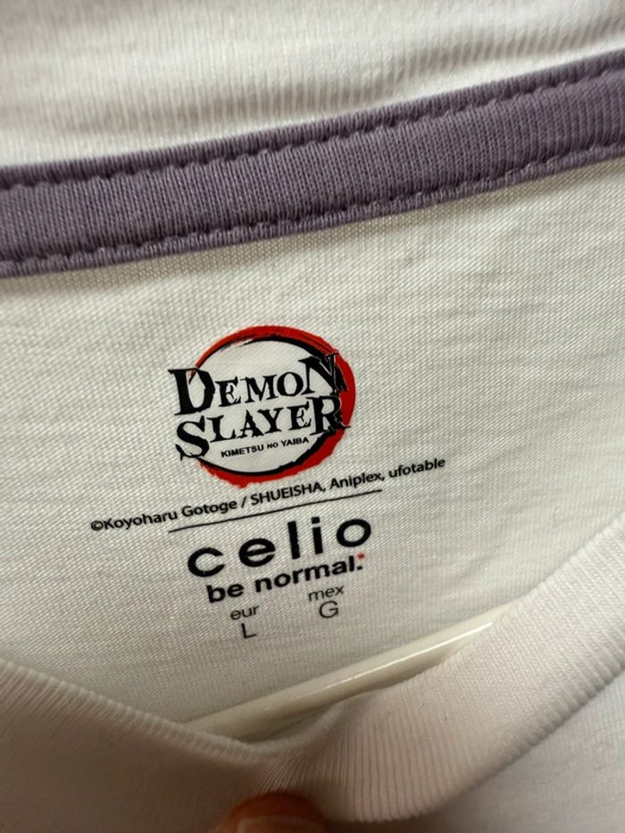 T-shirt blanc celio démon slayer shinobu taille l - photo numéro 2