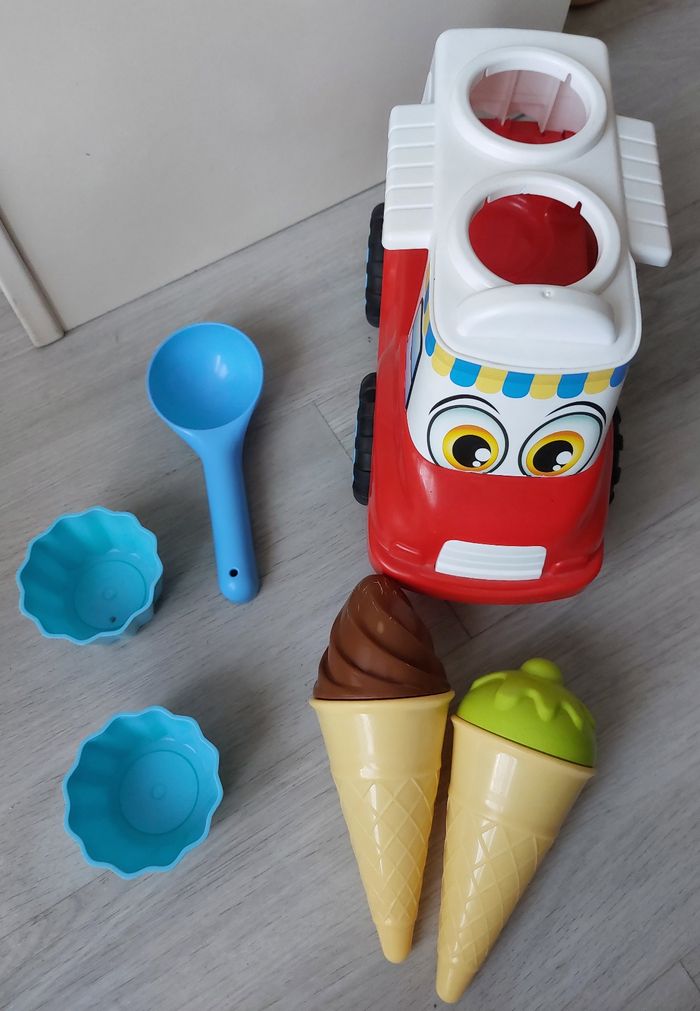 Camion à glaces - photo numéro 2