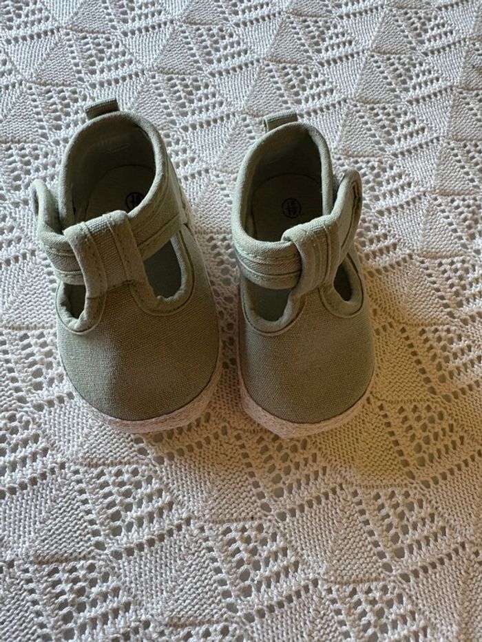 Chaussures bébé 18 - photo numéro 3
