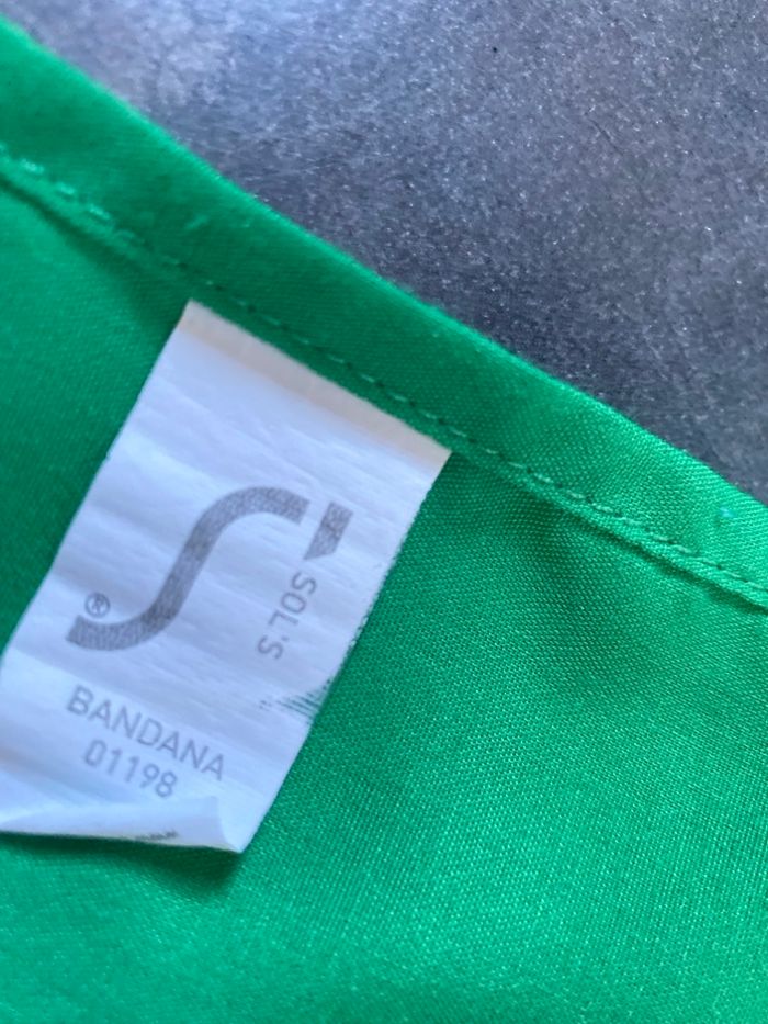 Foulard ou fichu vert 90 x 62 cm Bandana sol's - photo numéro 2