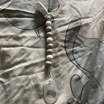 Attache tétine fait main