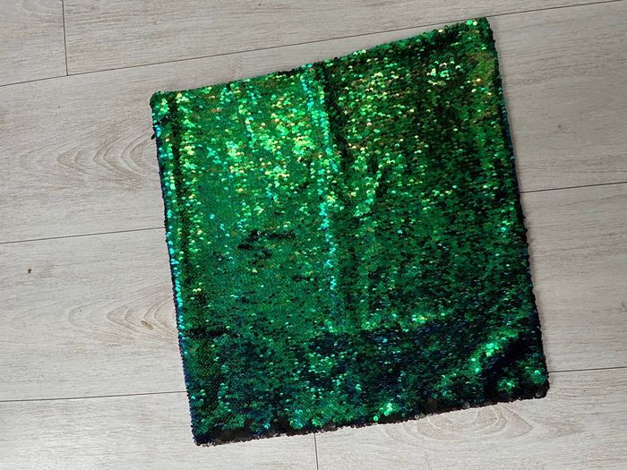 Housse de coussin paillettes réversibles  Vertes ou noires  Taille 40*40 cm