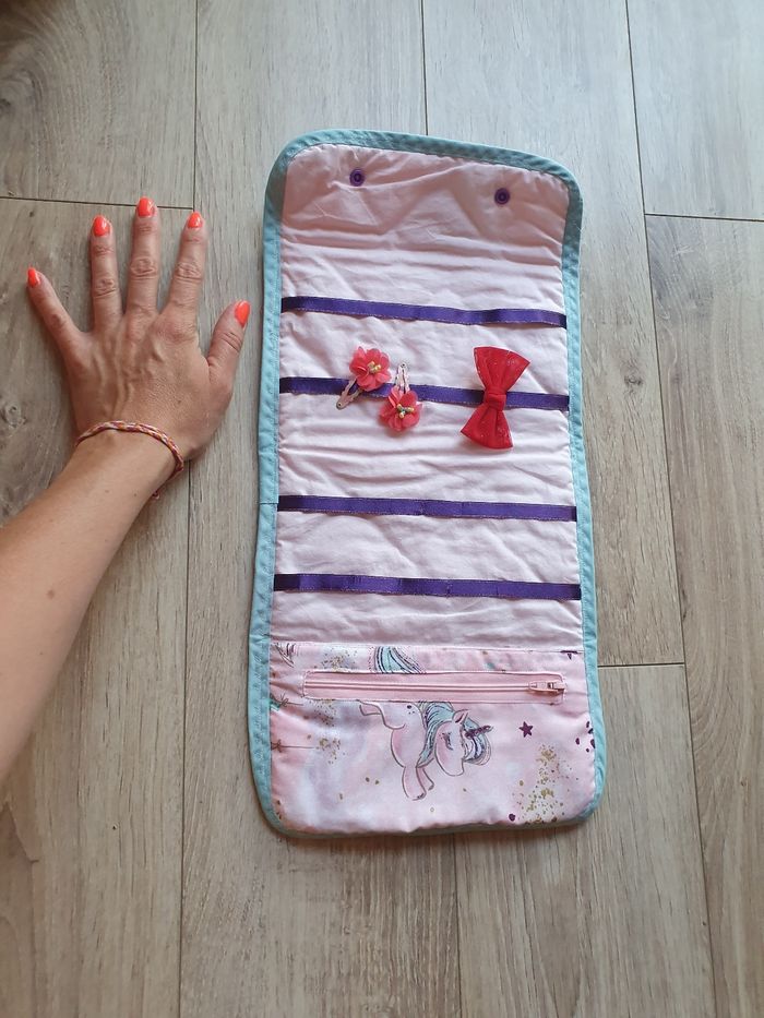 Trousse accessoires pochette barettes licorne - photo numéro 2