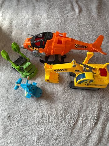 Lot jouet véhicules