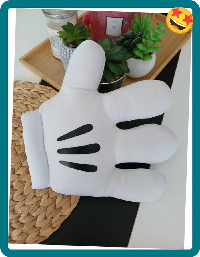 Péluche la main de Mickey Disney🌿🎁 - photo numéro 4