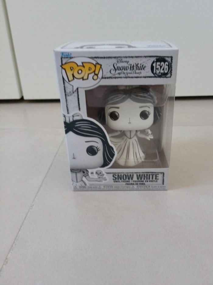 Figurine pop blanche neige