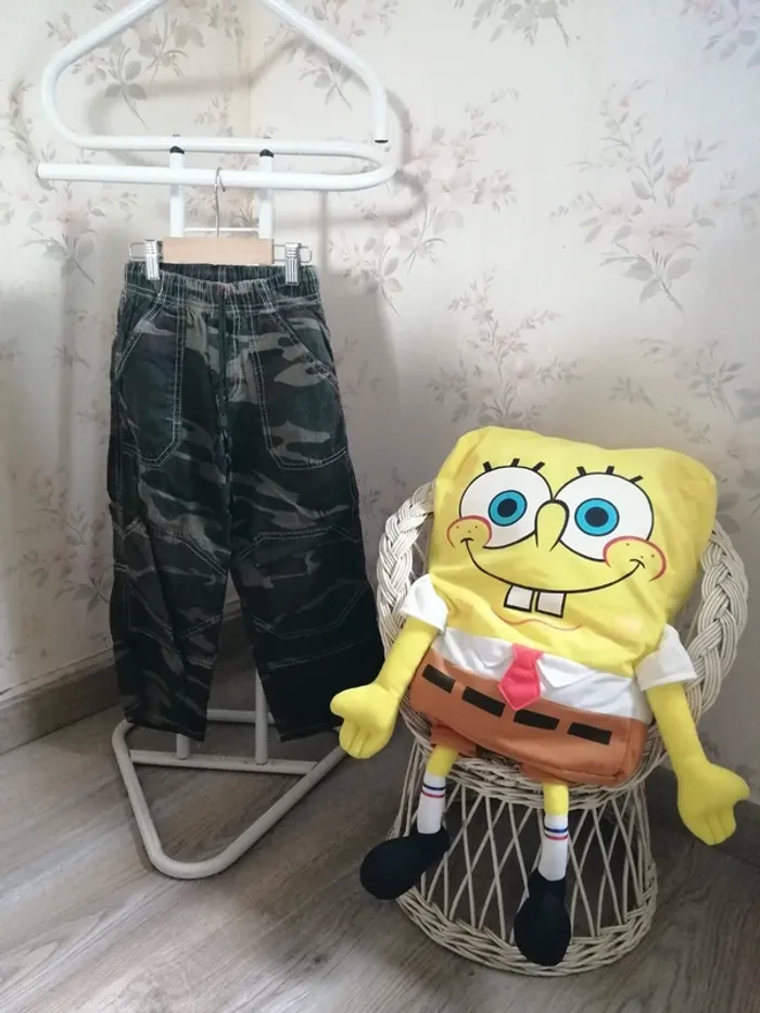 Pantalon Camouflage élastique à la taille avec un lien / kokodo / (6ans)