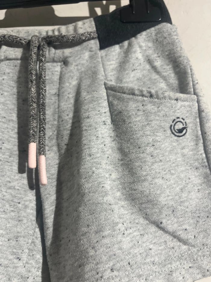 Short gris 6ans - photo numéro 2