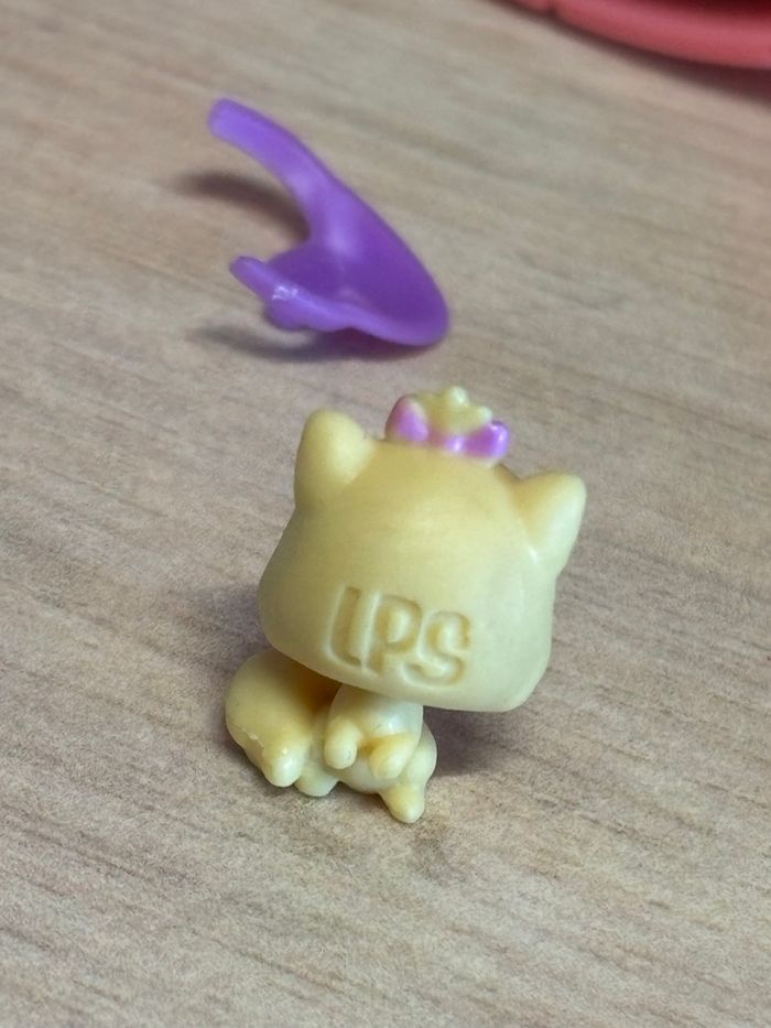 Food truck + accessoires + 3 figurines Littlest Petshop - photo numéro 10