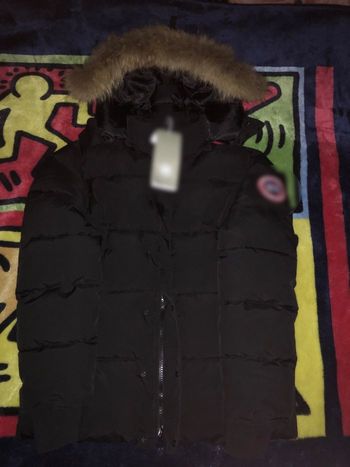 Veste doudoune noir.
