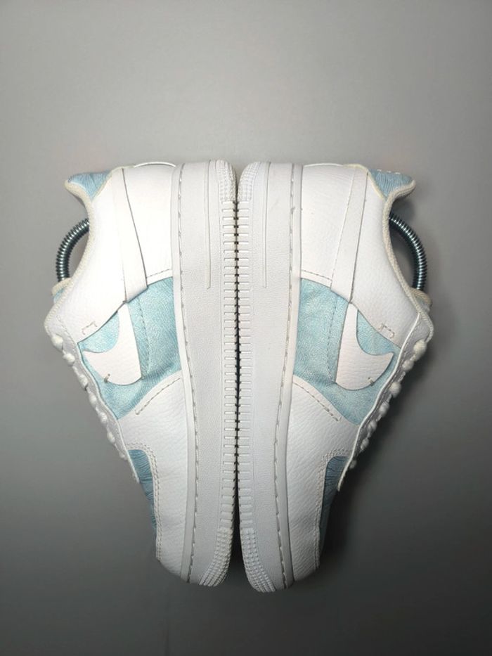 Baskets Nike air force one blanche glacier Bleu pointure 38.5 neuves sans boîte - photo numéro 3