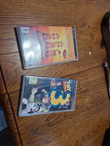 Lot de 2 jeux psp