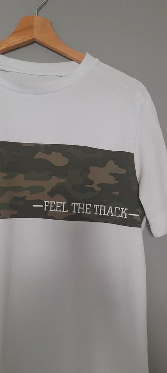 T-shirt blanc et militaire - photo numéro 2