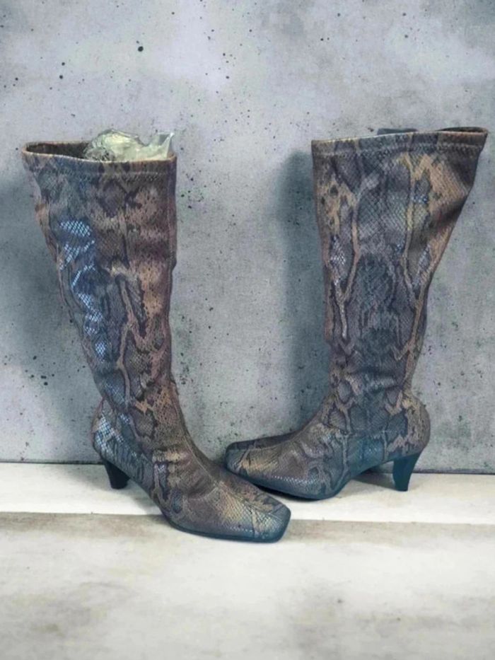 Paire de bottes a talon imprimées python 🌹 38 🌹 - photo numéro 2