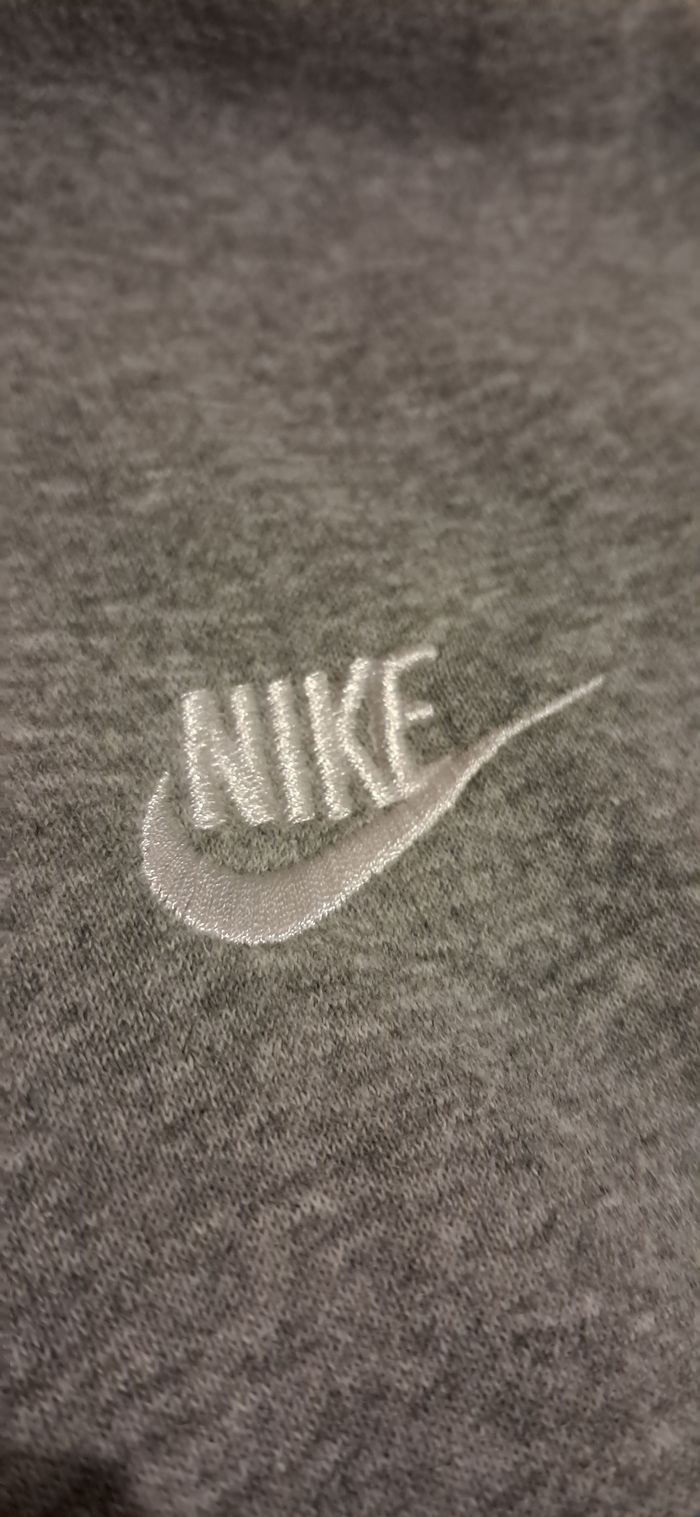 Pull Nike - Taille S - photo numéro 2