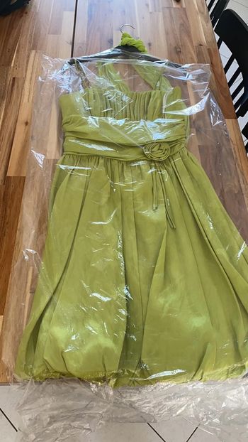 Robe cérémonie vert anis et son étole
