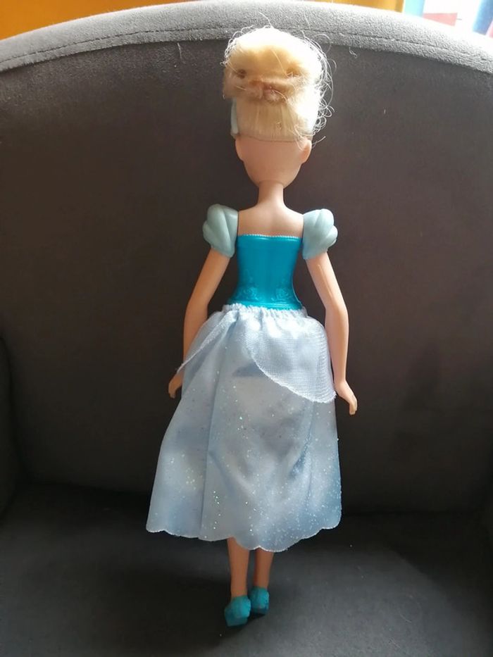 Poupée cendrillon - photo numéro 2