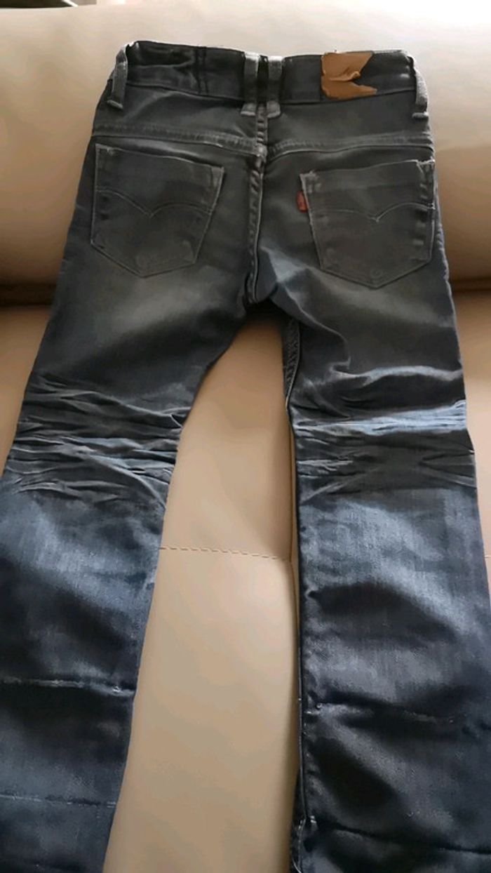 Jean Levi's fille troué - photo numéro 5