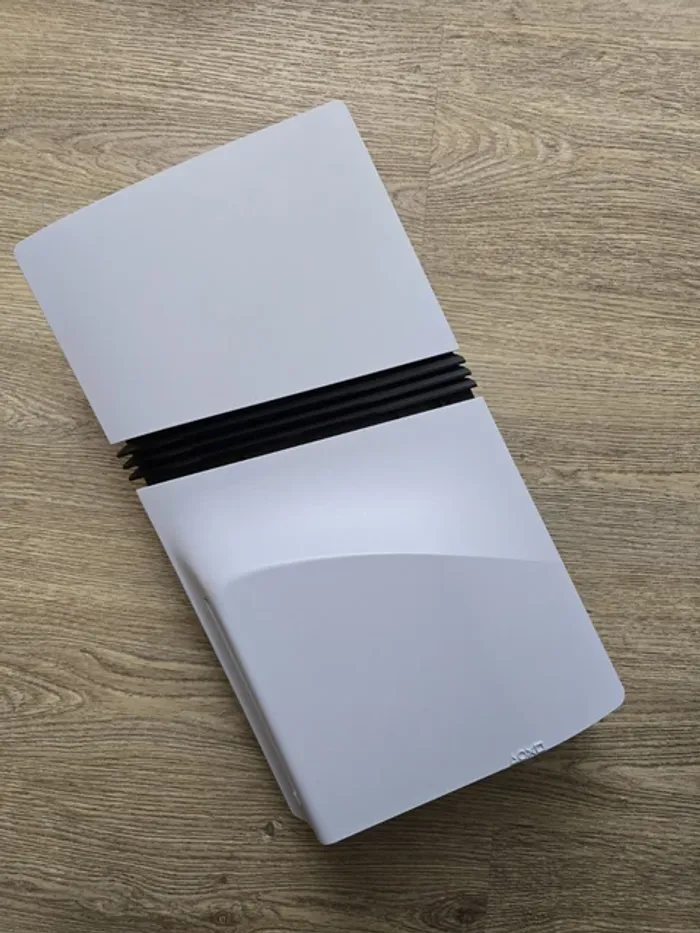 PlayStation 5 Pro avec lecteur de disque/Dualsense Chroma Pearl/MINT + FACTURE - photo numéro 2