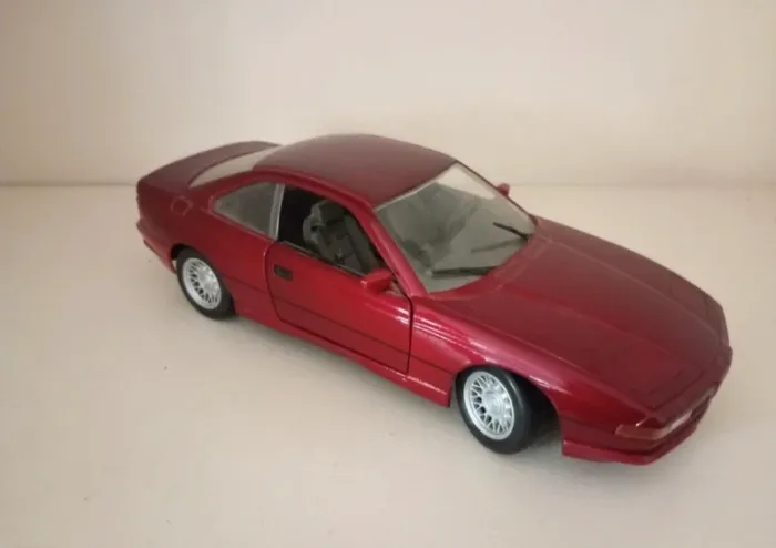 Miniature 1/18 BMW 850 i - photo numéro 3