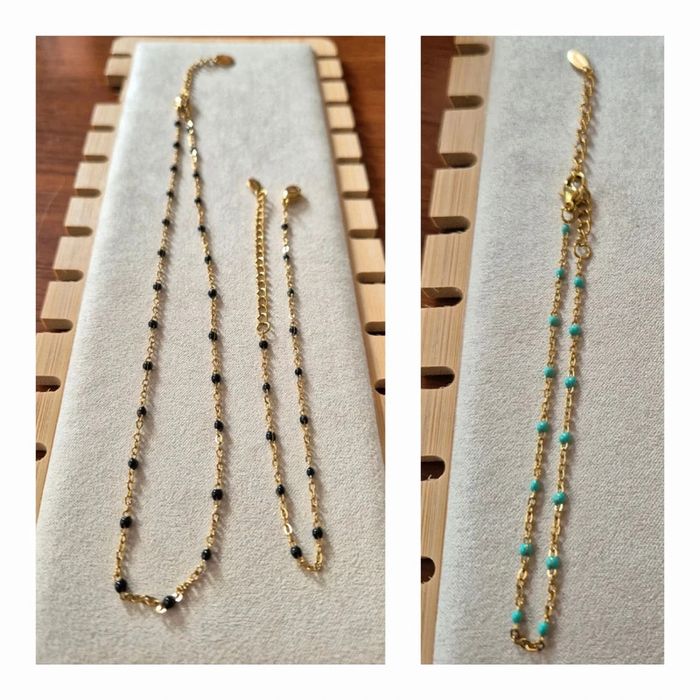 Lot de 3 bijoux : 1 collier et 2 bracelets dorée en acier inoxydable avec perles noires turquoise