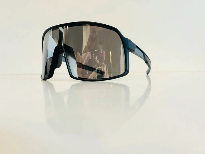 Lunette de soleil spots/ski/randonnée uvprotection catégorie 3