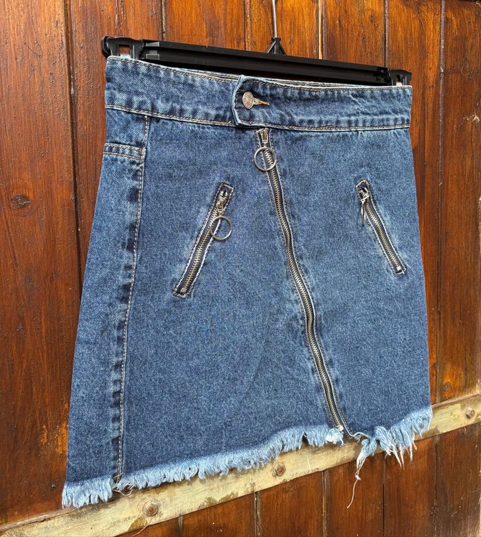 👗 Jupe courte en jean – Taille 34 – Momokrom - photo numéro 2