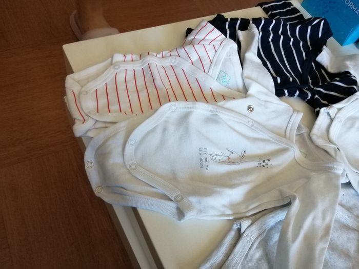 10 Bodies bébé 0 mois - photo numéro 5
