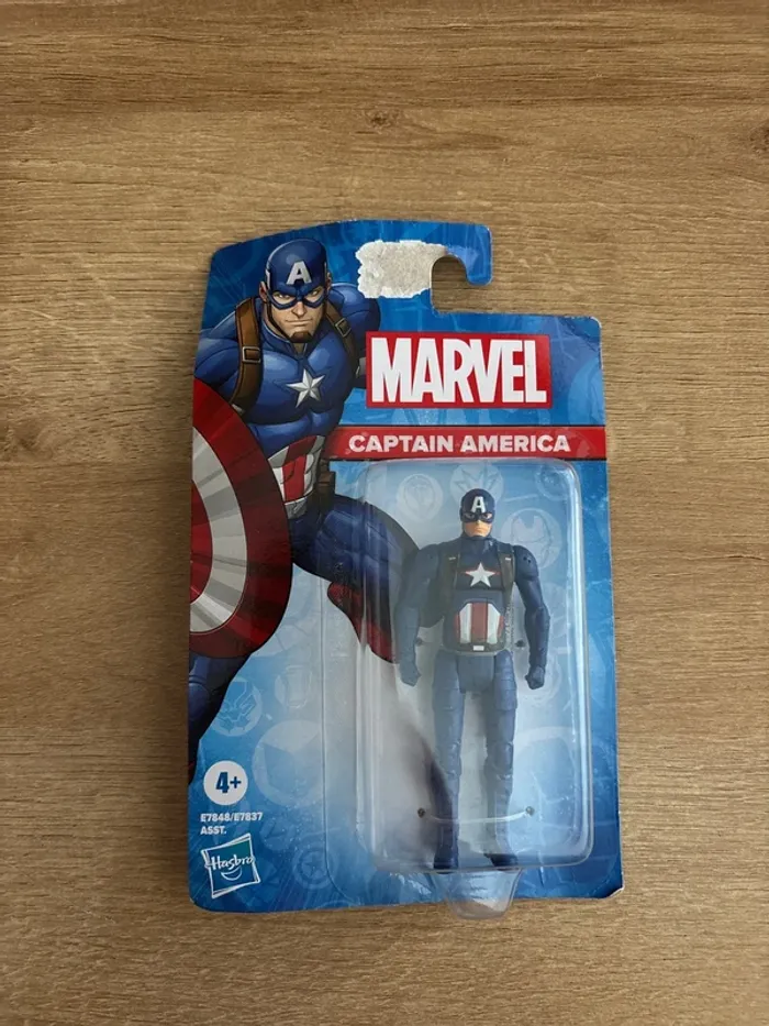 Figurine captain america