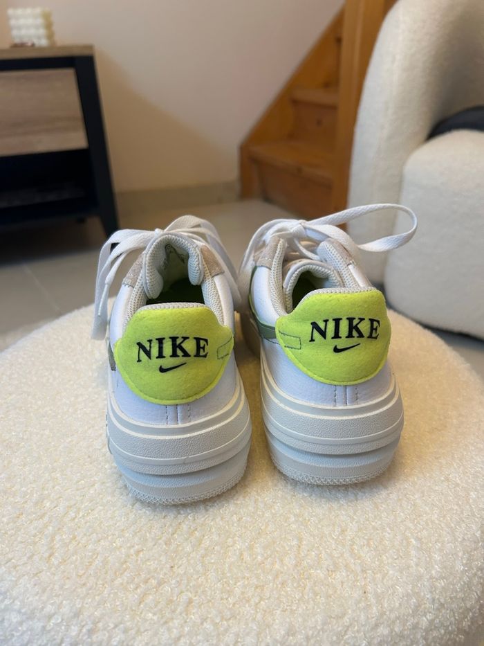 Baskets Air Force 1 Nike taille 36 - photo numéro 3