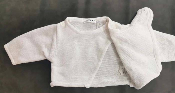 Ensemble 👣 Pull robe rose dorée kiabi et gilet blanc cache cœur cocoon 1mois/54cm - photo numéro 9
