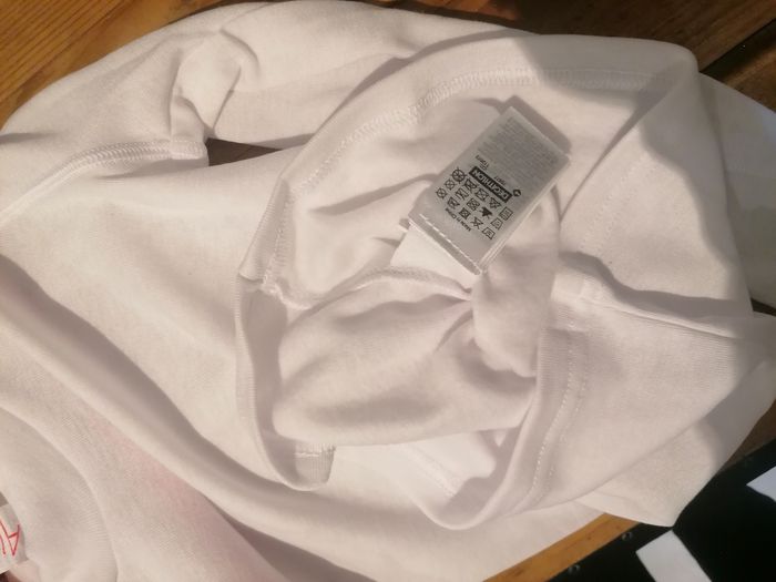 Tee-shirt thermique neuf 10ans decathlon - photo numéro 8