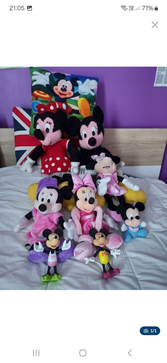 Lot de peluches et cousins