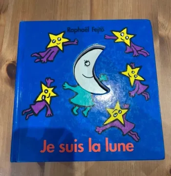 Livre Je suis la lune