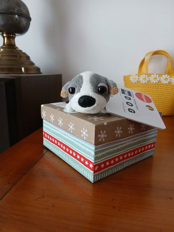 Mini peluche magnet "Chiot gris & blanc" *encore étiqueté 