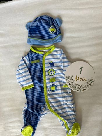 Ensemble Dors-bien et bonnet 1 mois