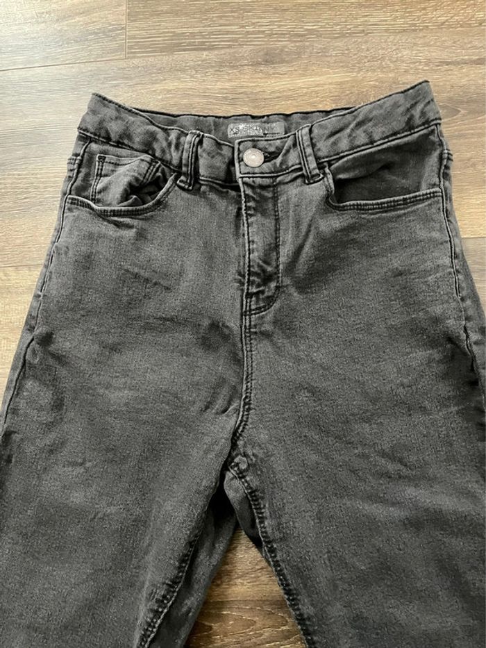 Jean skiant kiabi XS 34 excellent état - photo numéro 3