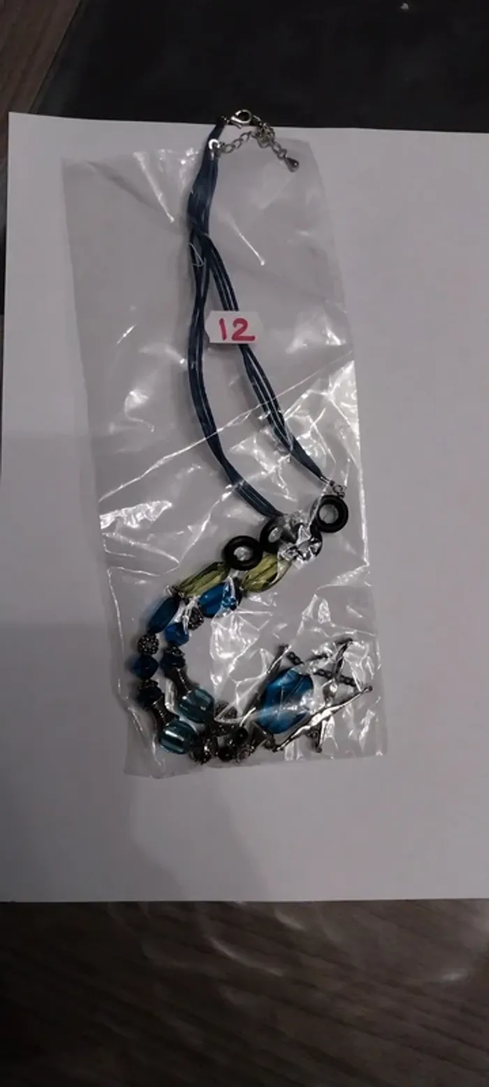 Collier fantaisie neuf