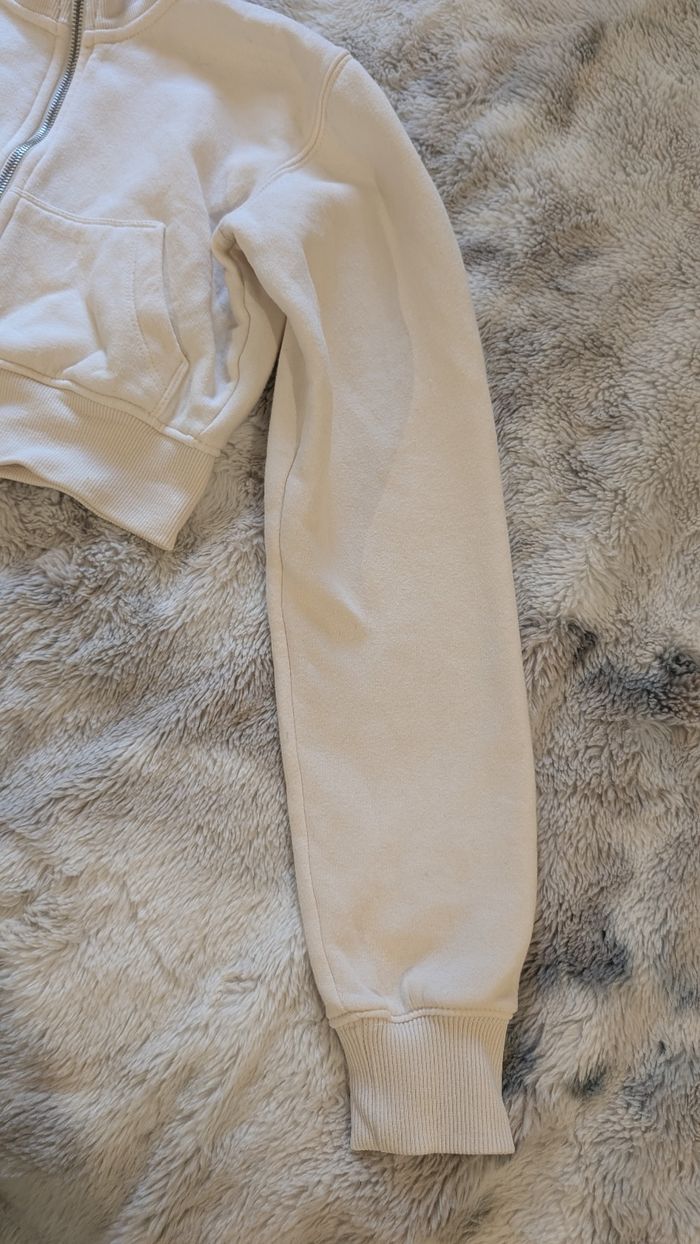 Veste Crop Top Bershka taille XS - photo numéro 3