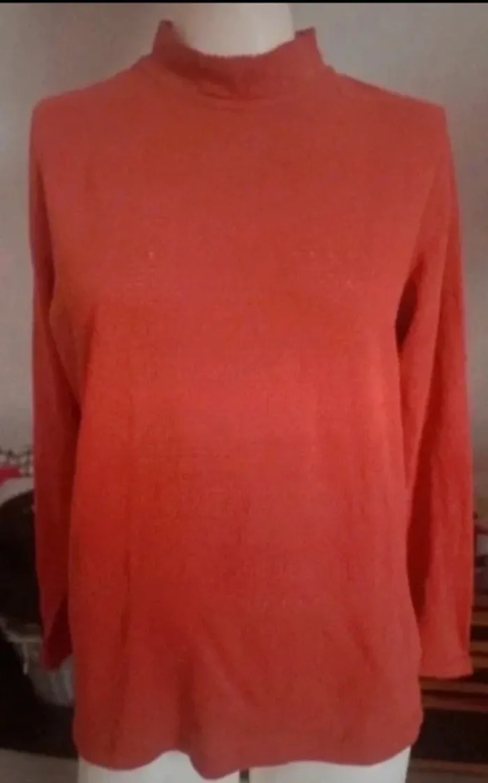 Pull corail ,petit col ,taille L - photo numéro 2