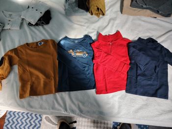 Lot de chemises / polo manches longues/ sous pull