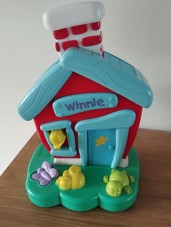 La maison de Winnie l'ourson, en très bon état - photo numéro 2