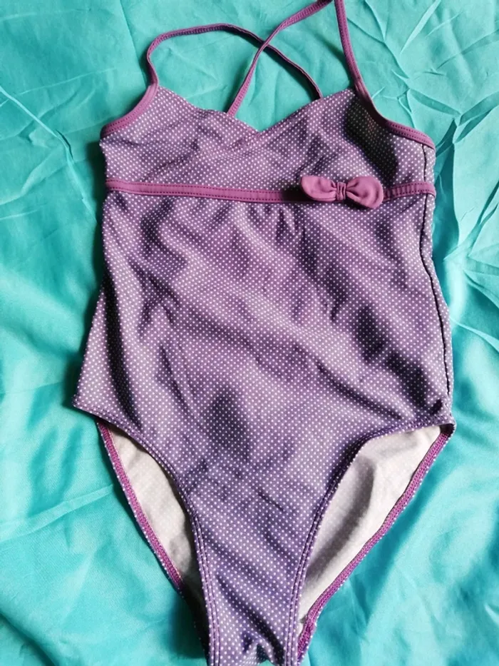 Maillot de bain une pièce, fille