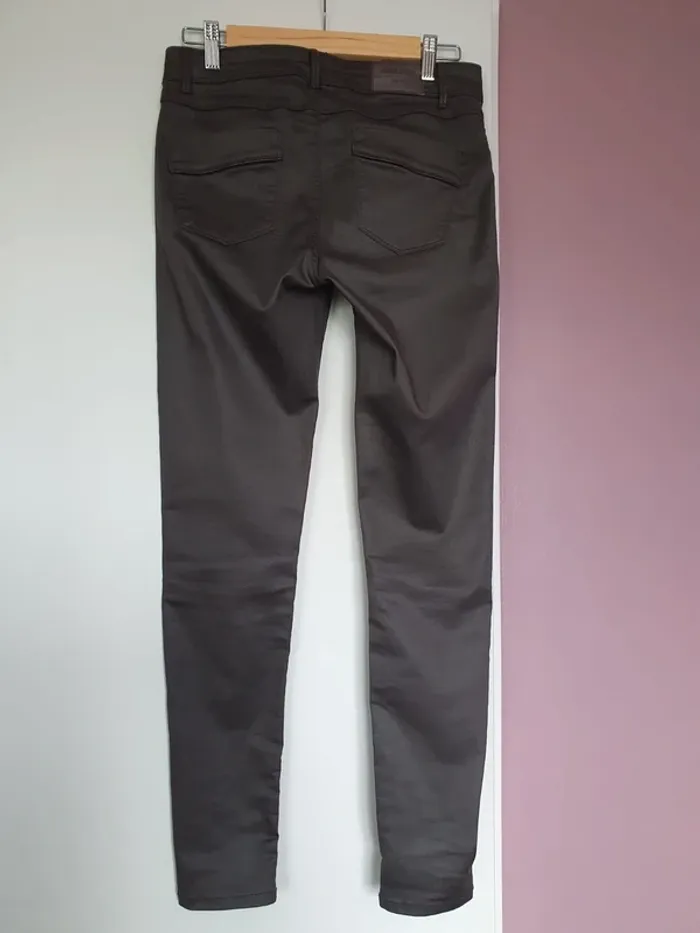 Pantalon skinny taupe - photo numéro 2